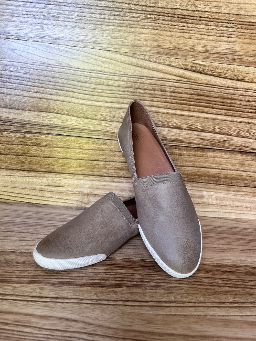 Frye Melanie Slip On sz 8M